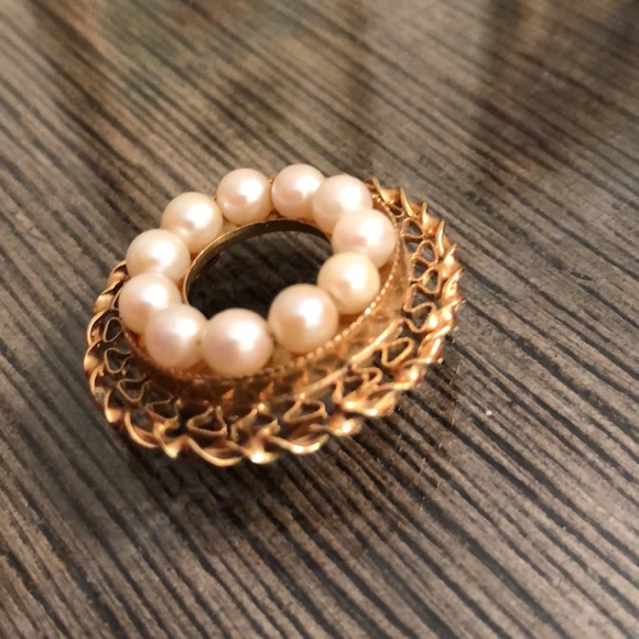 Vintage 12k Gold Filled, Real Pearl Filigree Circle Pin - Picture 3 of 11